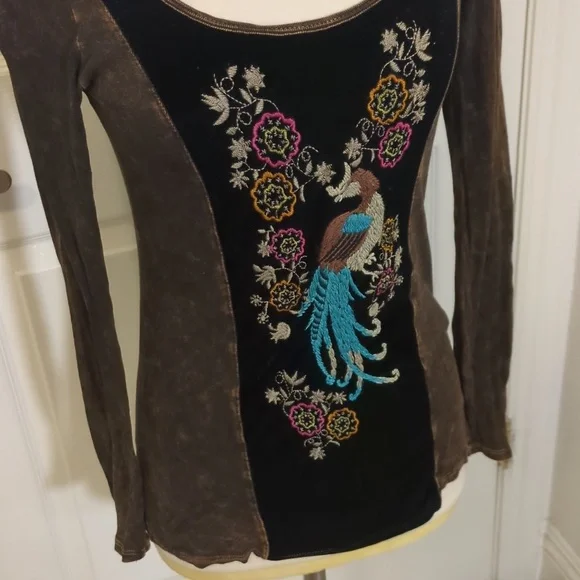 T Party Small Burnout Velvet Embroidered Long Sleeve Boho Peacock Shirt - Picture 3 of 8